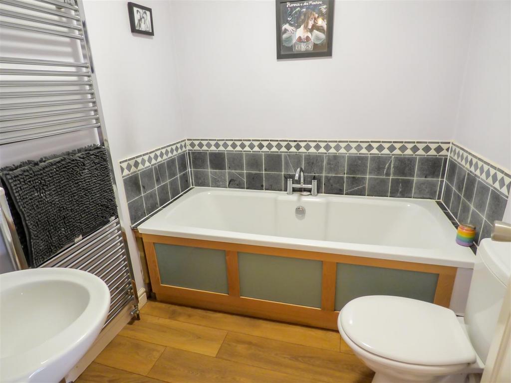 Bathroom.JPG