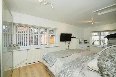 15 Redburn Road, Manchester, M23 1AH
