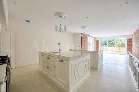 6 bedroom detached house for sale, Plot 7, Choyce Close, Anstey