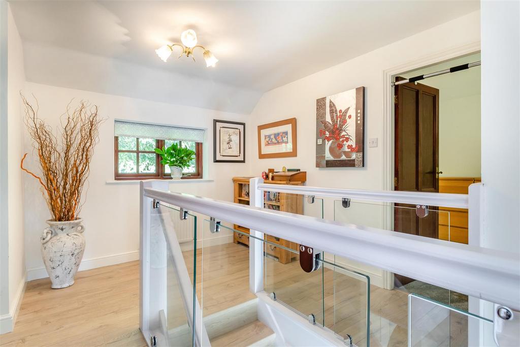 8571924-interior03.jpg
