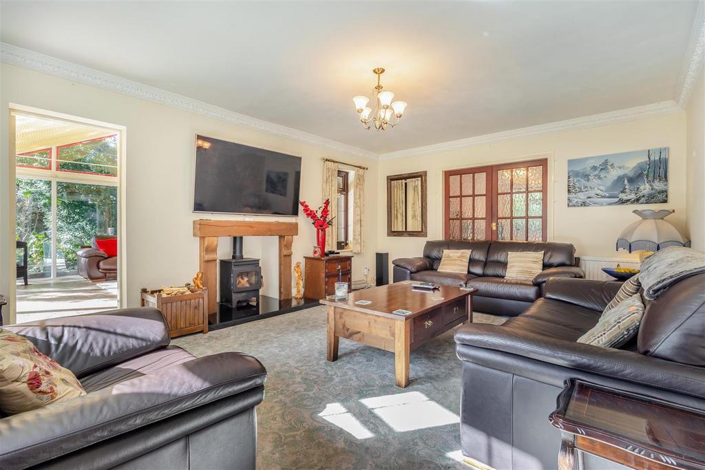 8571924-interior22.jpg