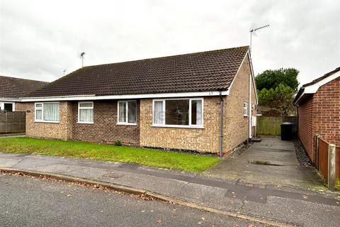 17 Elmdale Drive, Carlton Colville, Lowestoft, NR33 8NB