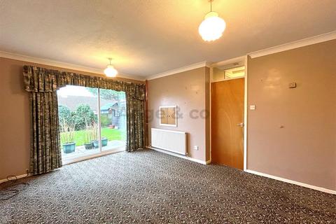 17 Elmdale Drive, Carlton Colville, Lowestoft, NR33 8NB