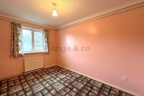 17 Elmdale Drive, Carlton Colville, Lowestoft, NR33 8NB
