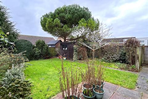 17 Elmdale Drive, Carlton Colville, Lowestoft, NR33 8NB