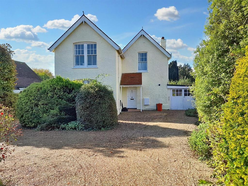 Elm Grove, Barnham 4 bed detached house for sale £660,000