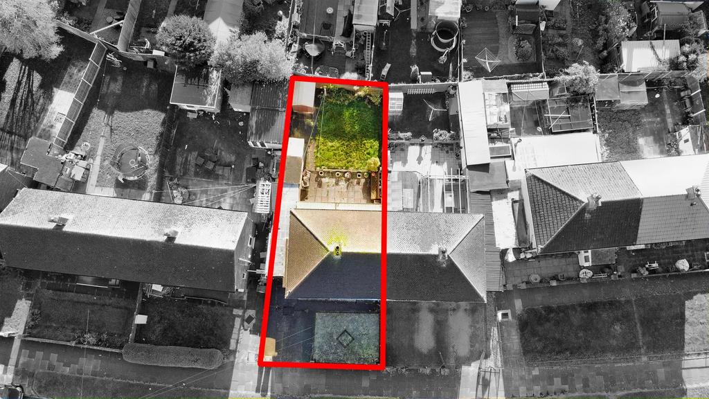 Pindar Road, New Parks 3 bed semidetached house for sale £220,000