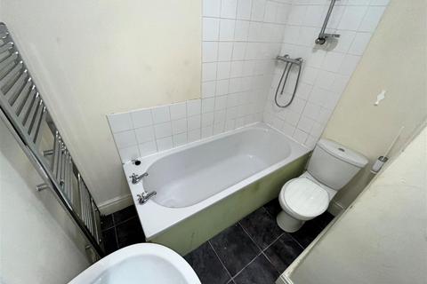 491 Blackburn Road, Darwen, BB3 0AR