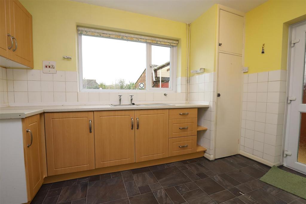 Maxwell Drive, Maidstone 2 bed bungalow for sale £320,000
