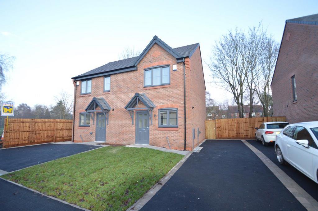 Bells Lane, Wordsley 2 bed semidetached house £835 pcm (£193 pw)