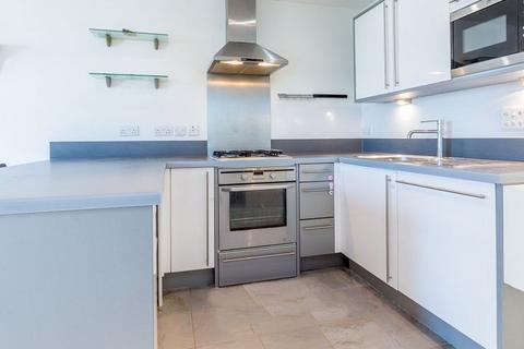 2 bedroom flat to rent, N7