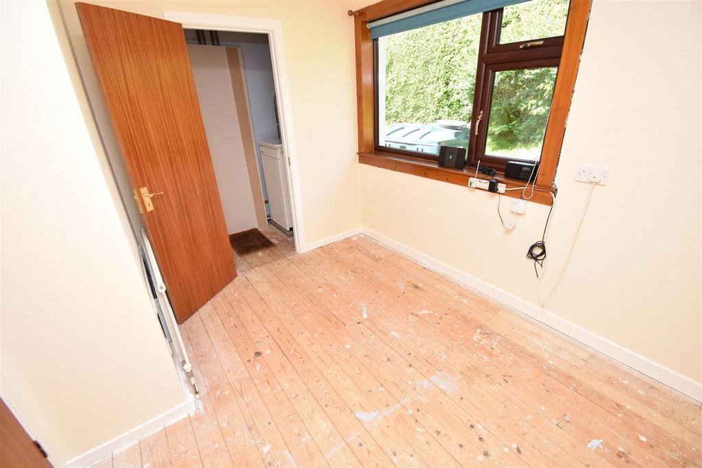 Bedroom three (2).jpg