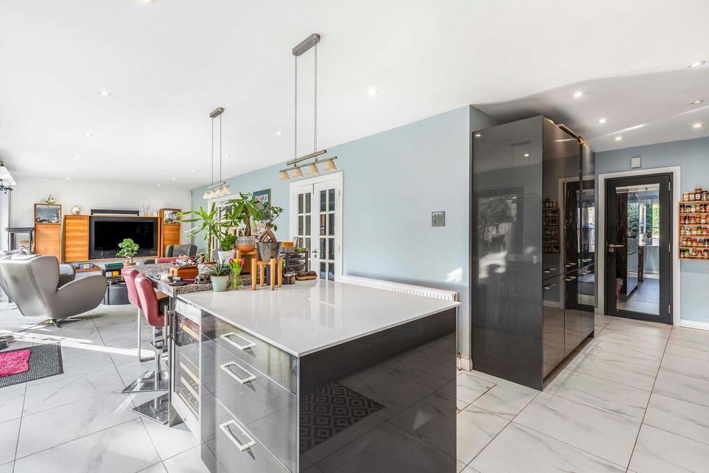 131 Cottenham Park Road-26.jpg