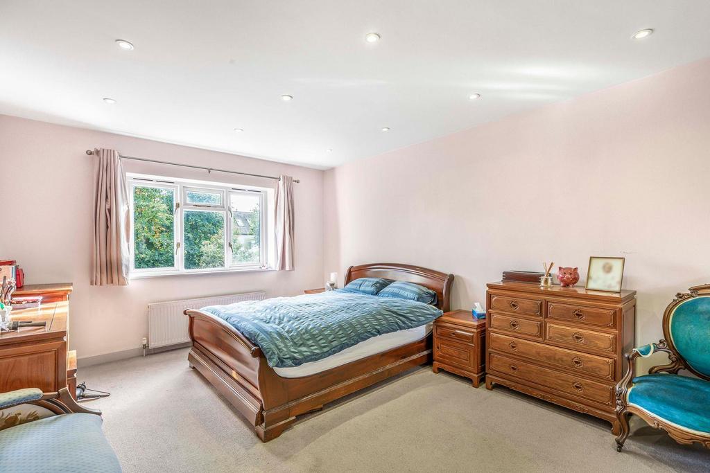 131 Cottenham Park Road-9.jpg