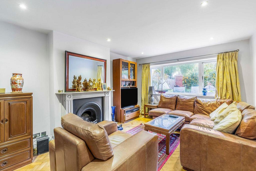 131 Cottenham Park Road-1.JPG