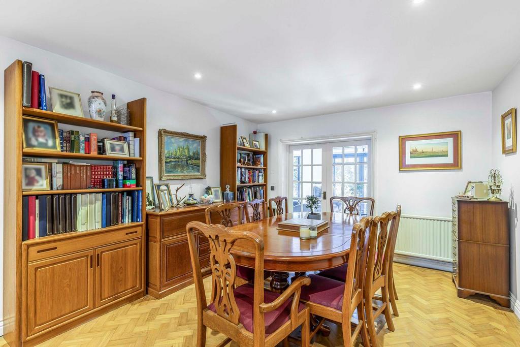 131 Cottenham Park Road-3.JPG