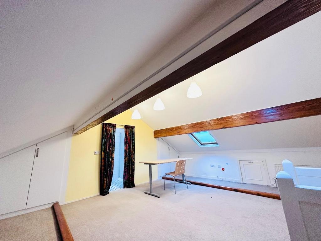 Bedroom one/en suite