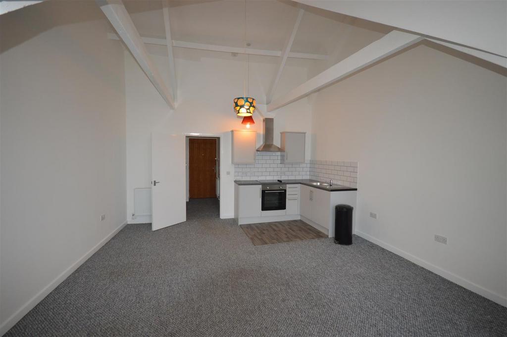 Penryn Street, Redruth 1 bed flat £600 pcm (£138 pw)