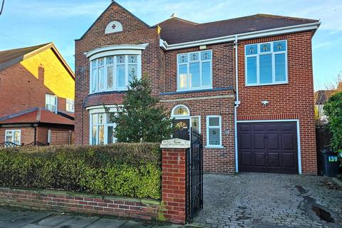 4 bedroom detached house for sale - King George Road, South Shields