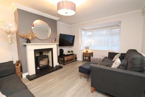 3 bedroom detached house for sale, Carswell Close, Hutton, Brentwood