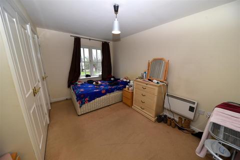 2 bedroom flat for sale - Meadow Court, Birmingham B17