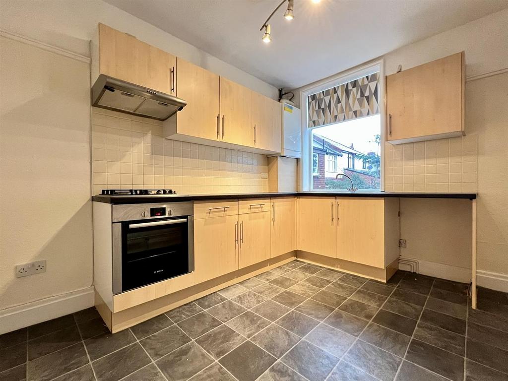 Ringinglow Road, Bents Green, Sheffield 1 bed apartment to rent - £750 ...