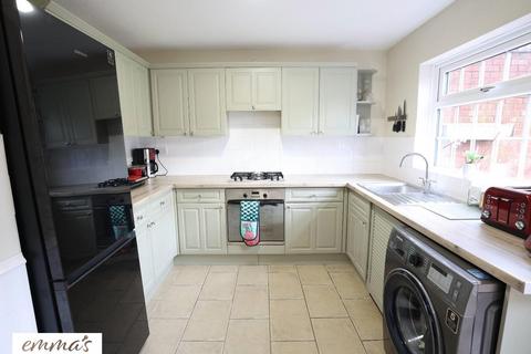 2 bedroom end of terrace house for sale - Brownsover Close, Birmingham B36