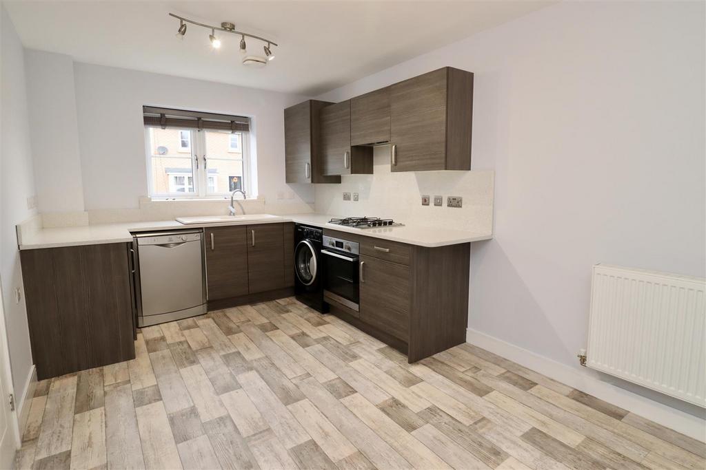 Oak Road, Market Weighton 3 bed semidetached house £850 pcm (£196 pw)
