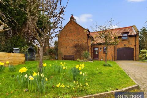 4 bedroom detached house for sale, Scalby Road, Scalby, Scarborough