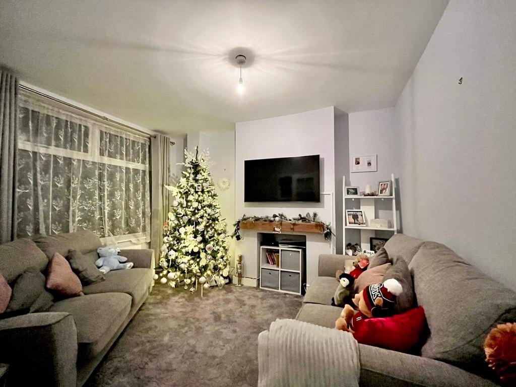 Gloucester Road, Dartford, DA1 2 bed terraced house for sale £350,000