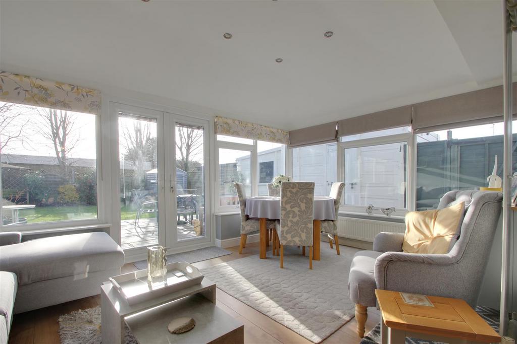 Muirfield Road, Worthing 4 bed semidetached bungalow for sale £450,000