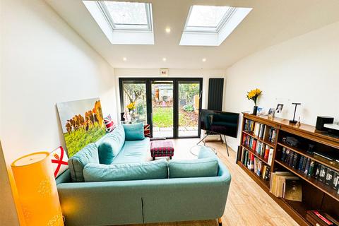 51 Michael Road, London, E11 3DY