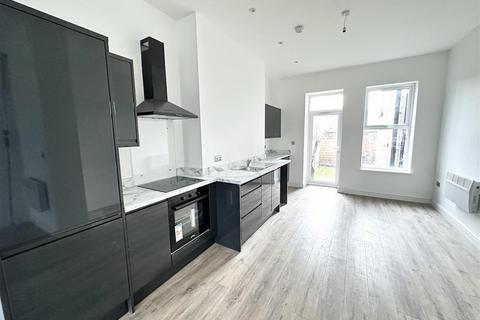 2 bedroom apartment to rent, Park Terrace, Waterloo, Liverpool