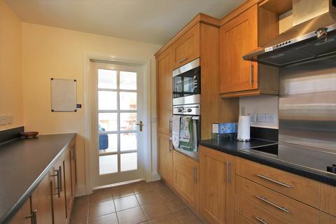 2 bedroom retirement property for sale, Harding Place, Wokingham, RG40