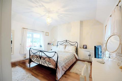 2 bedroom house for sale, Town Street, Bramcote, Nottingham