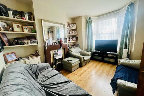 3 bedroom terraced house for sale, Holmewood Road, London
