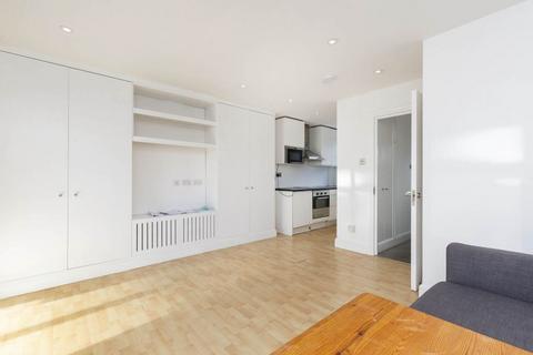 1 bedroom apartment to rent, E2