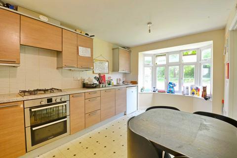 6 bedroom semi-detached house to rent, Blandamour Way, Southmead