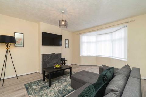 4 bedroom semi-detached house to rent, Orpen Gardens, Lockleaze