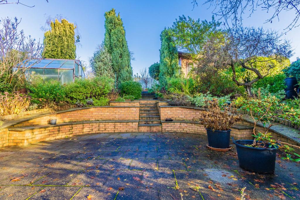 Church Lane, Eaton, NR4 5 bed detached house for sale £650,000