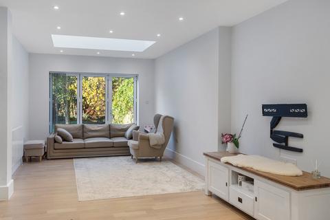 5 bedroom semi-detached house for sale, London W5