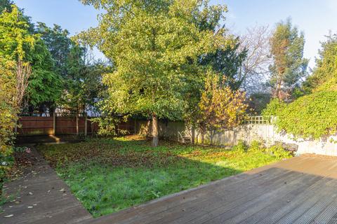 4 Stuart Avenue, London, W5 3QJ