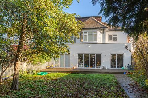 4 Stuart Avenue, London, W5 3QJ