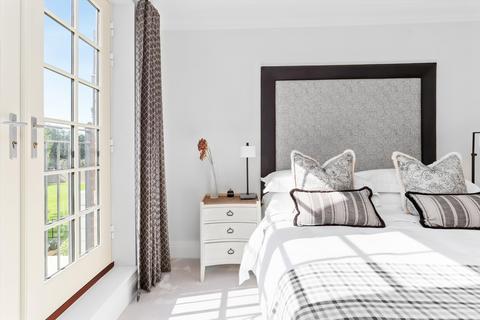 2 bedroom flat for sale - Magna Carta Park, Englefield Green, Egham, Surrey, TW20