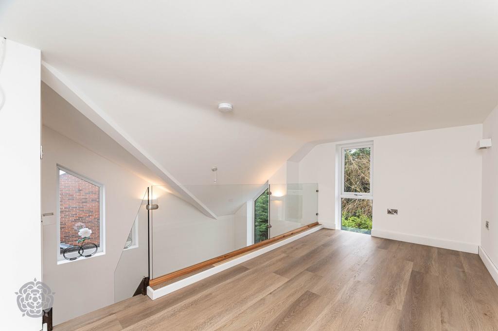 Mezzanine Bedroom 5
