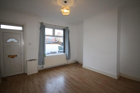 2 bedroom terraced house to rent, Jenny Street, Oldham OL8