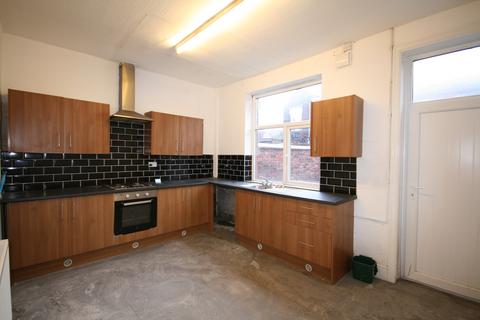 2 bedroom terraced house to rent, Jenny Street, Oldham OL8
