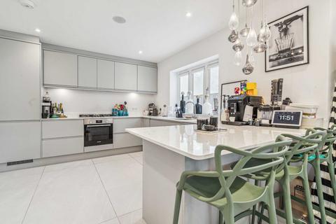 37 Sherwoods Road, Watford, WD19 4AY