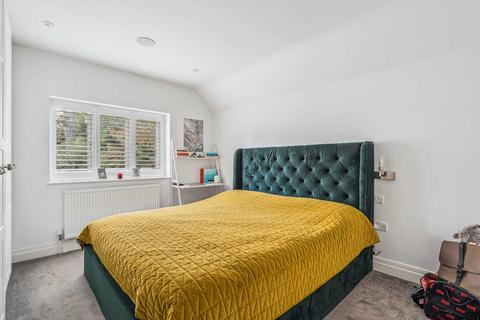 37 Sherwoods Road, Watford, WD19 4AY