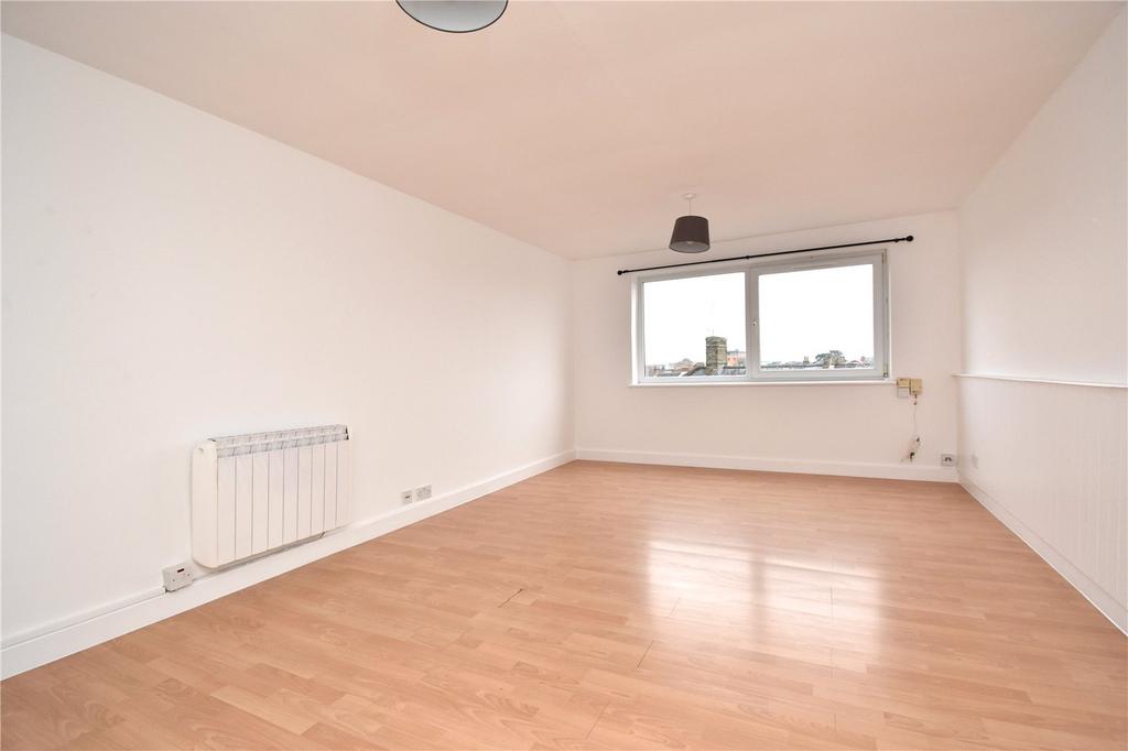 Mildmay Road, Chelmsford, Essex, CM2 1 bed apartment to rent £950 pcm